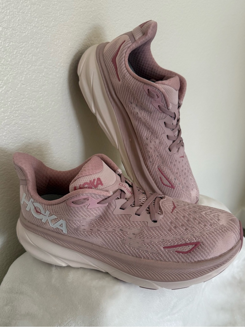 Hoka Clifton 9 Wide Mauve Pink Quartz Running Shoes Sneakers Men’s 8D